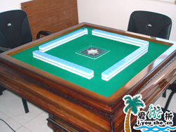 �����{���Ժ